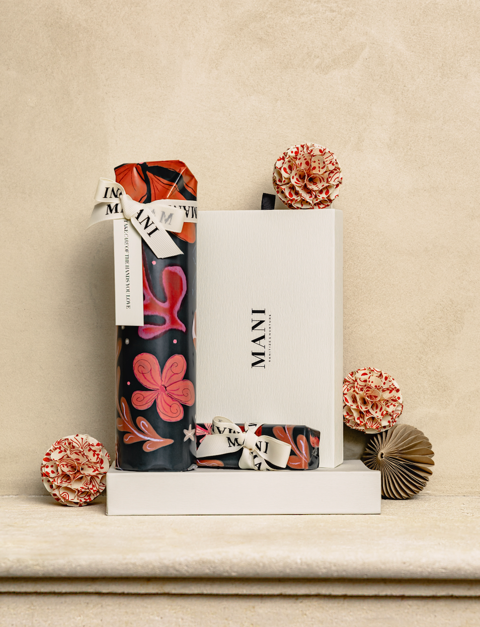 Load image into Gallery viewer, Gift Wrapped Soothing & Cleansing Antibacterial Hand Wash